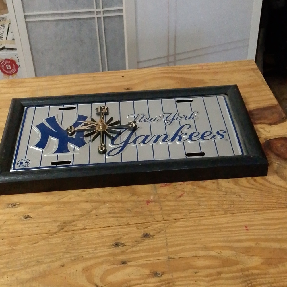 Vintage NY Yankees MLB Licence Plate Clock